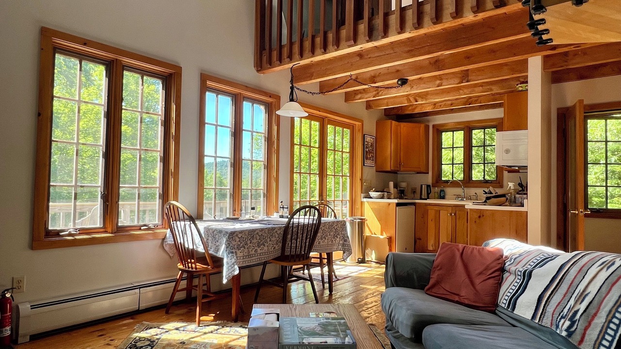 Photo of Livingroom in Williamsville