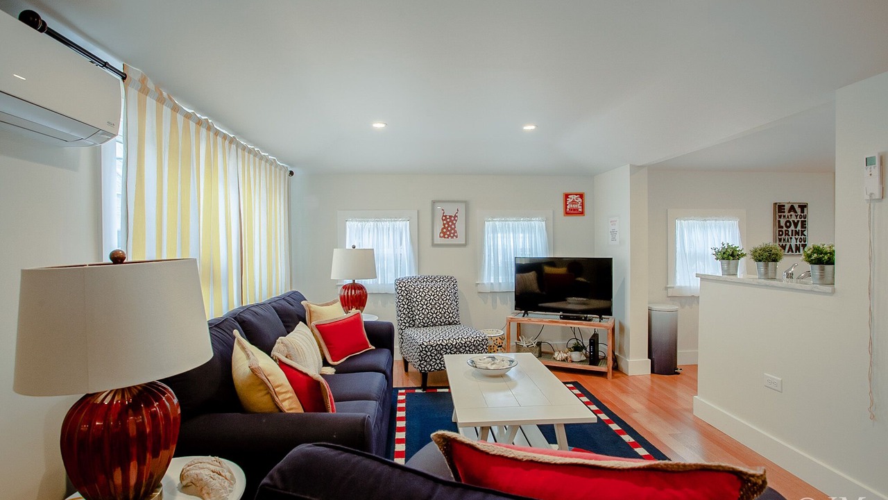 Photo of Livingroom in Oak Bluffs