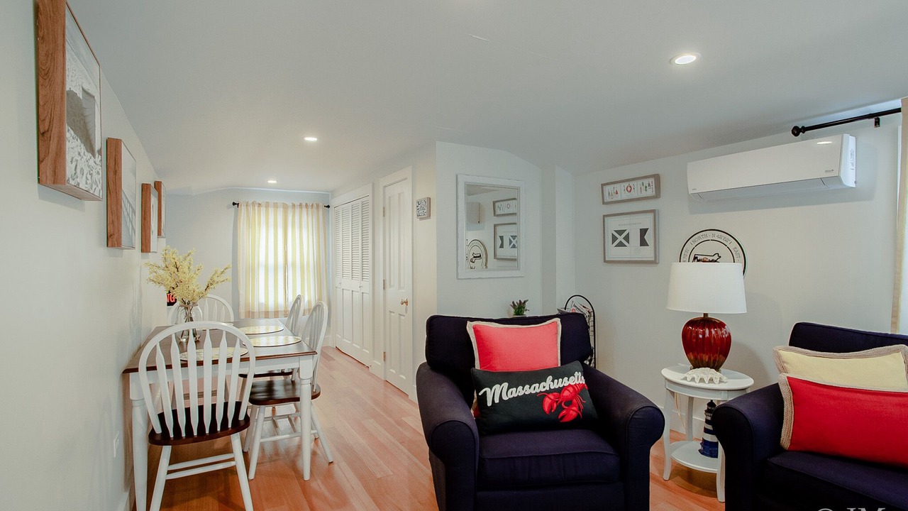 Photo of Livingroom in Oak Bluffs