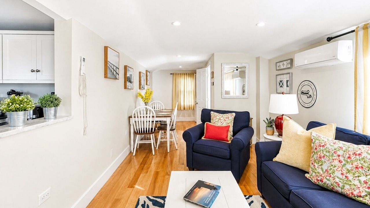 Photo of Livingroom in Oak Bluffs
