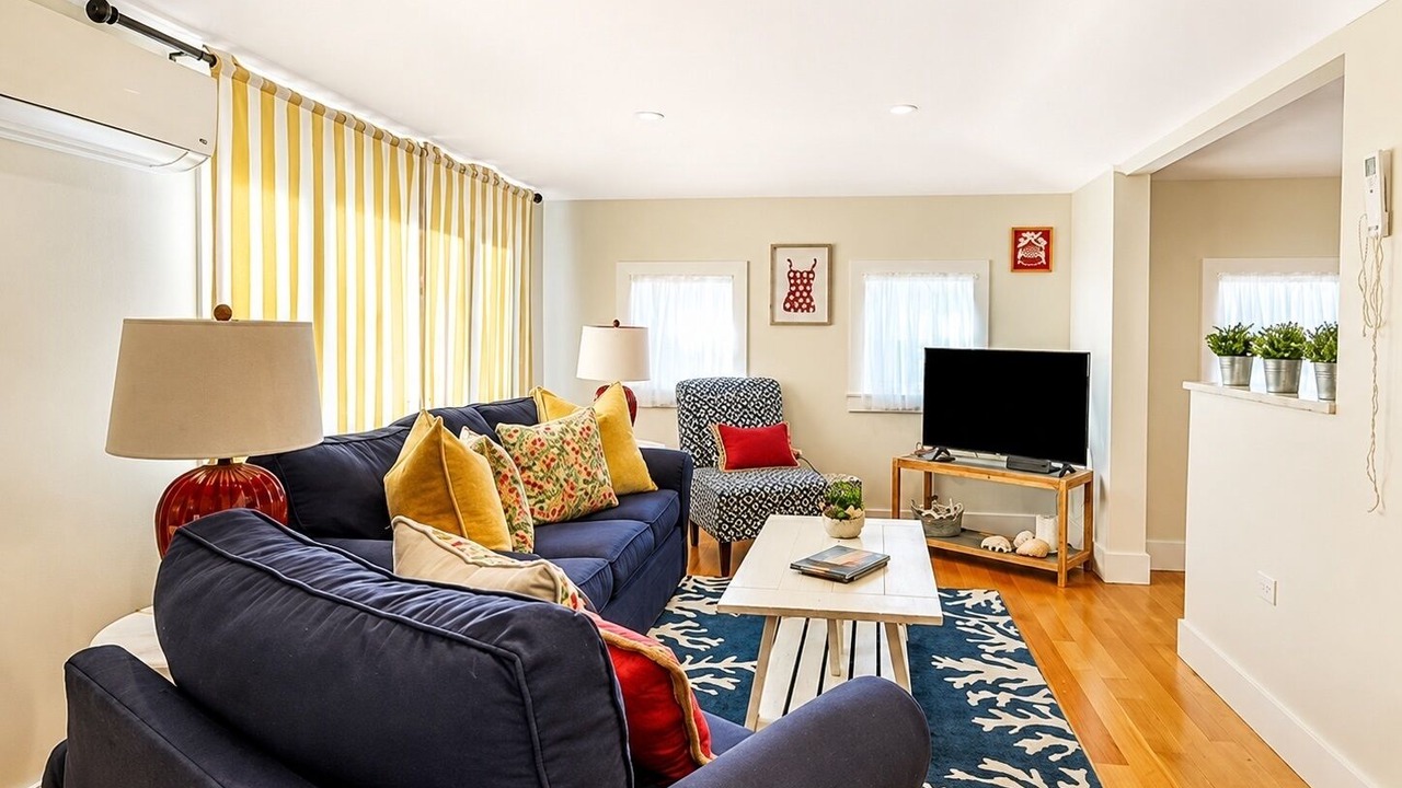 Photo of Livingroom in Oak Bluffs