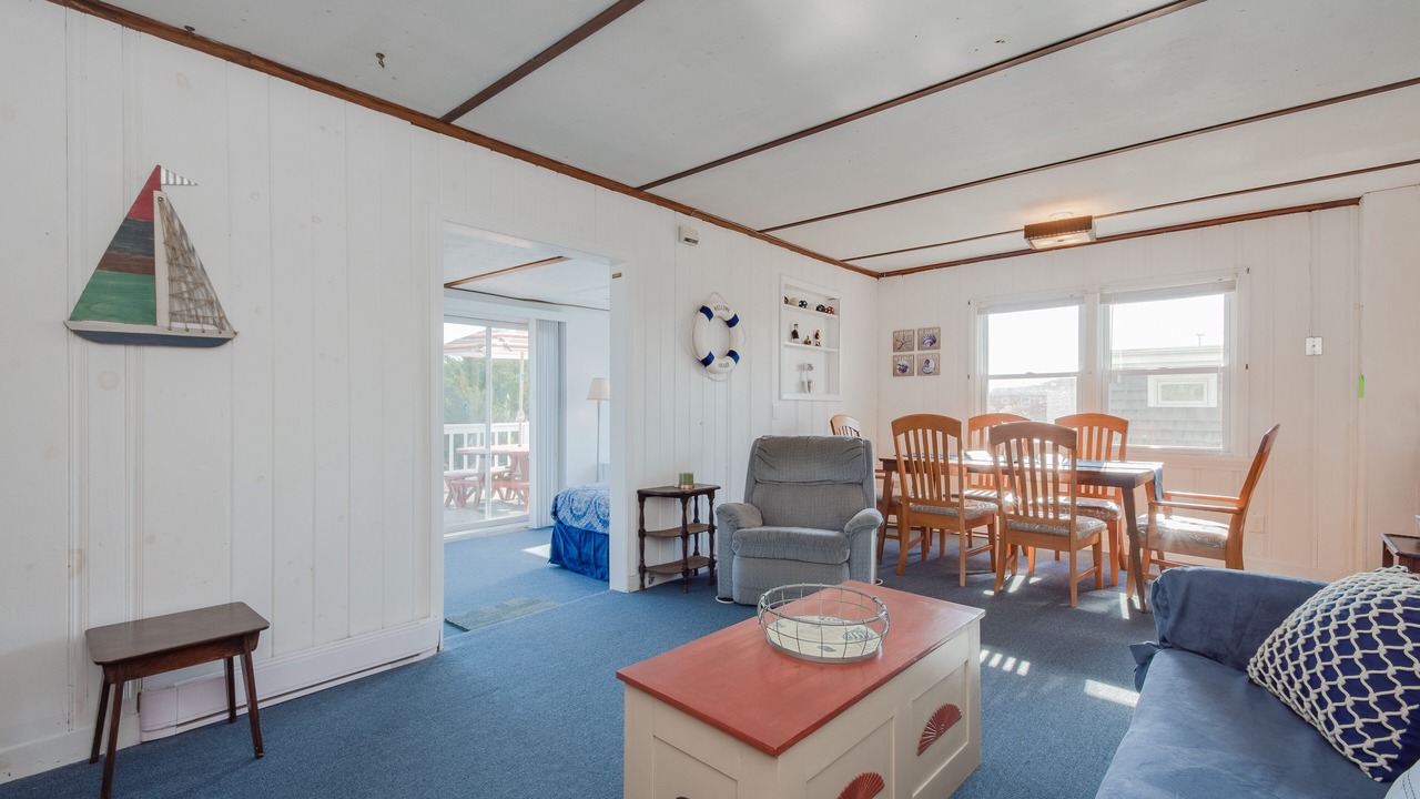 Photo of Livingroom in Weekapaug