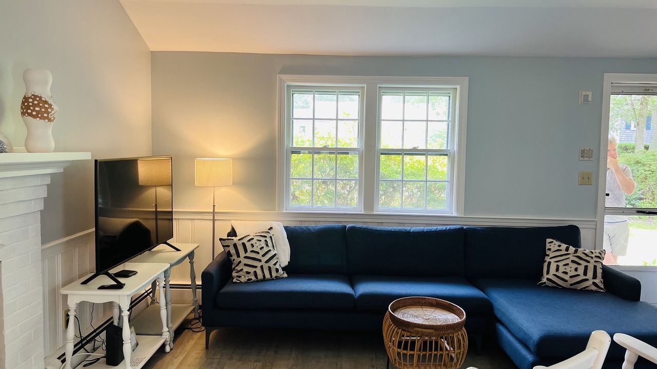 Photo of Livingroom in Popponesset