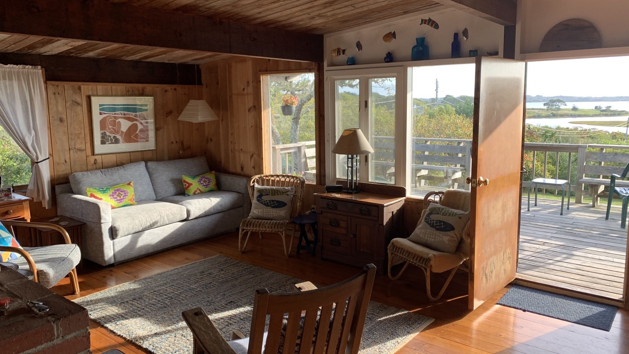 Photo of Livingroom in Chilmark