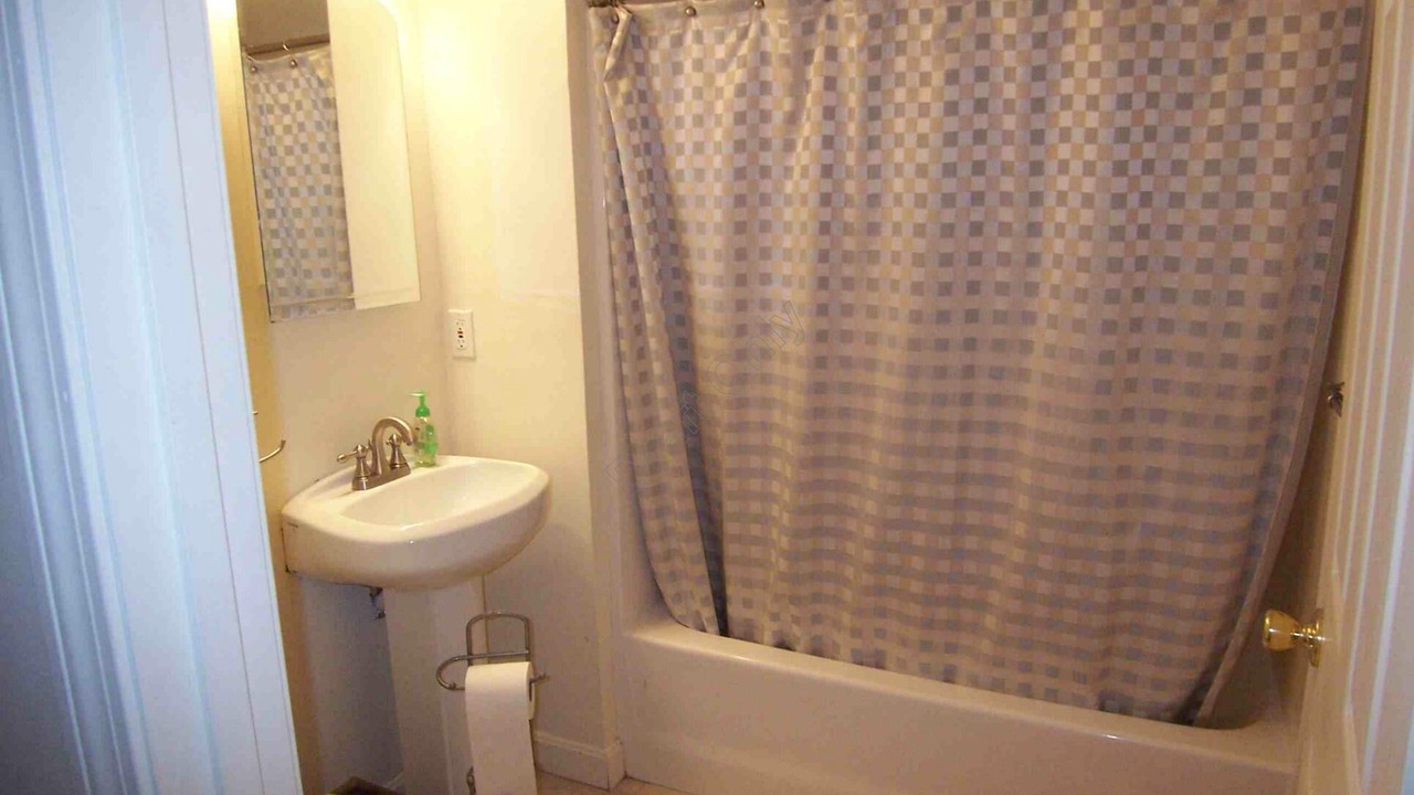Photo of Bathroom in Pine Point