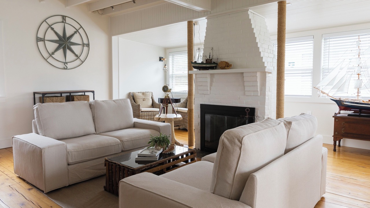 Photo of Livingroom in Tiverton