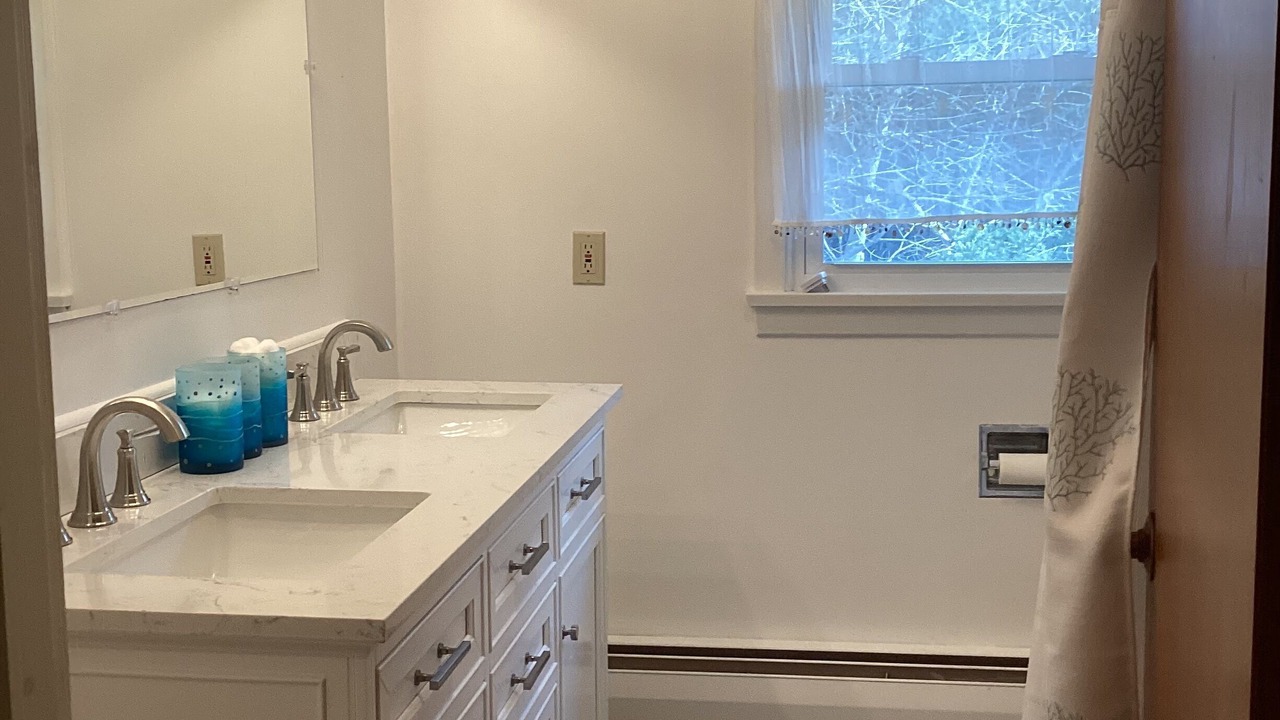 Photo of Bathroom in Lamoine