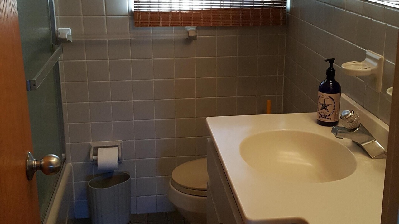 Photo of Bathroom in Loveladies