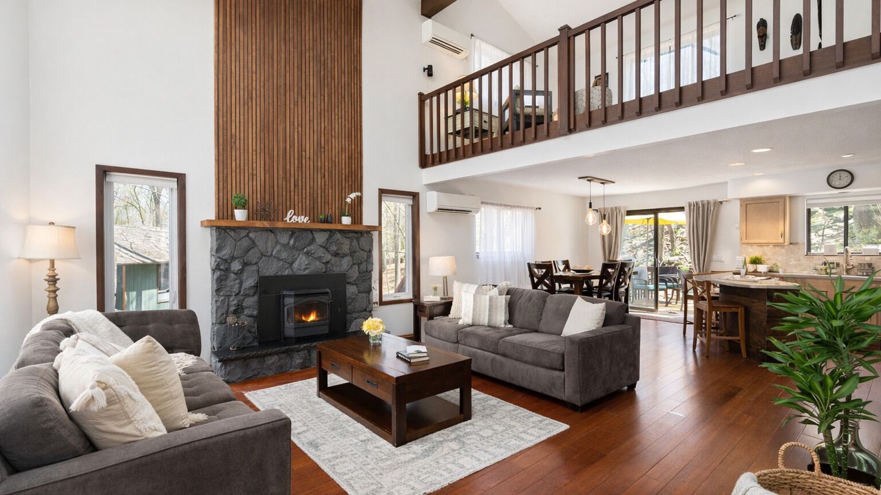 Photo of Livingroom in East Stroudsburg
