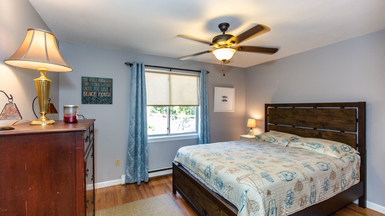 Photo of Bedroom in Kenyon