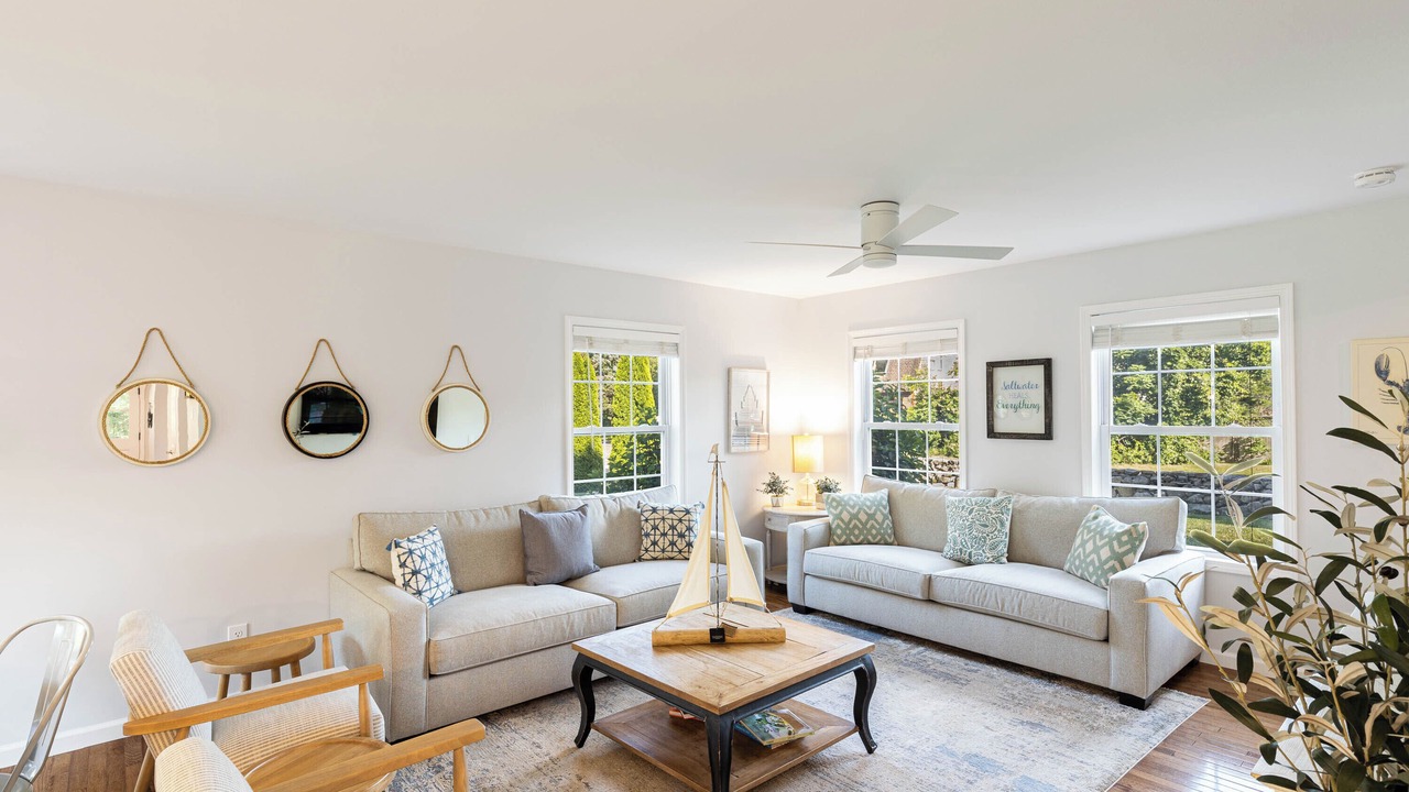 Photo of Livingroom in Oak Bluffs