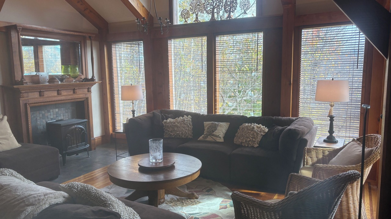 Photo of Livingroom in Moretown