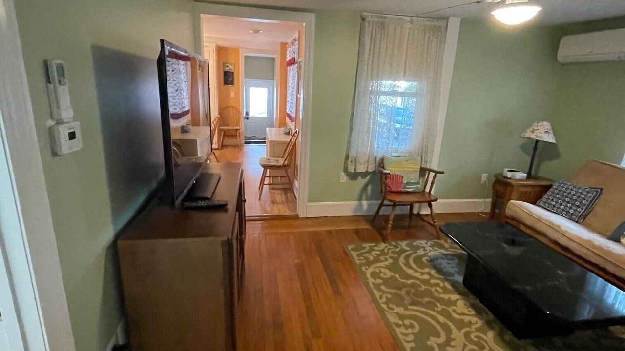 Photo of Livingroom in Yachting Village