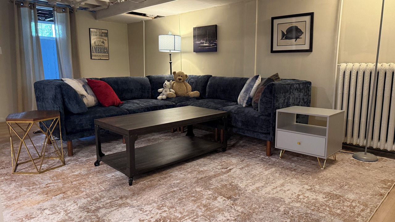 Photo of Livingroom in Newport East