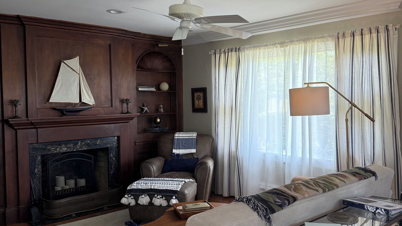 Photo of Livingroom in Newport East