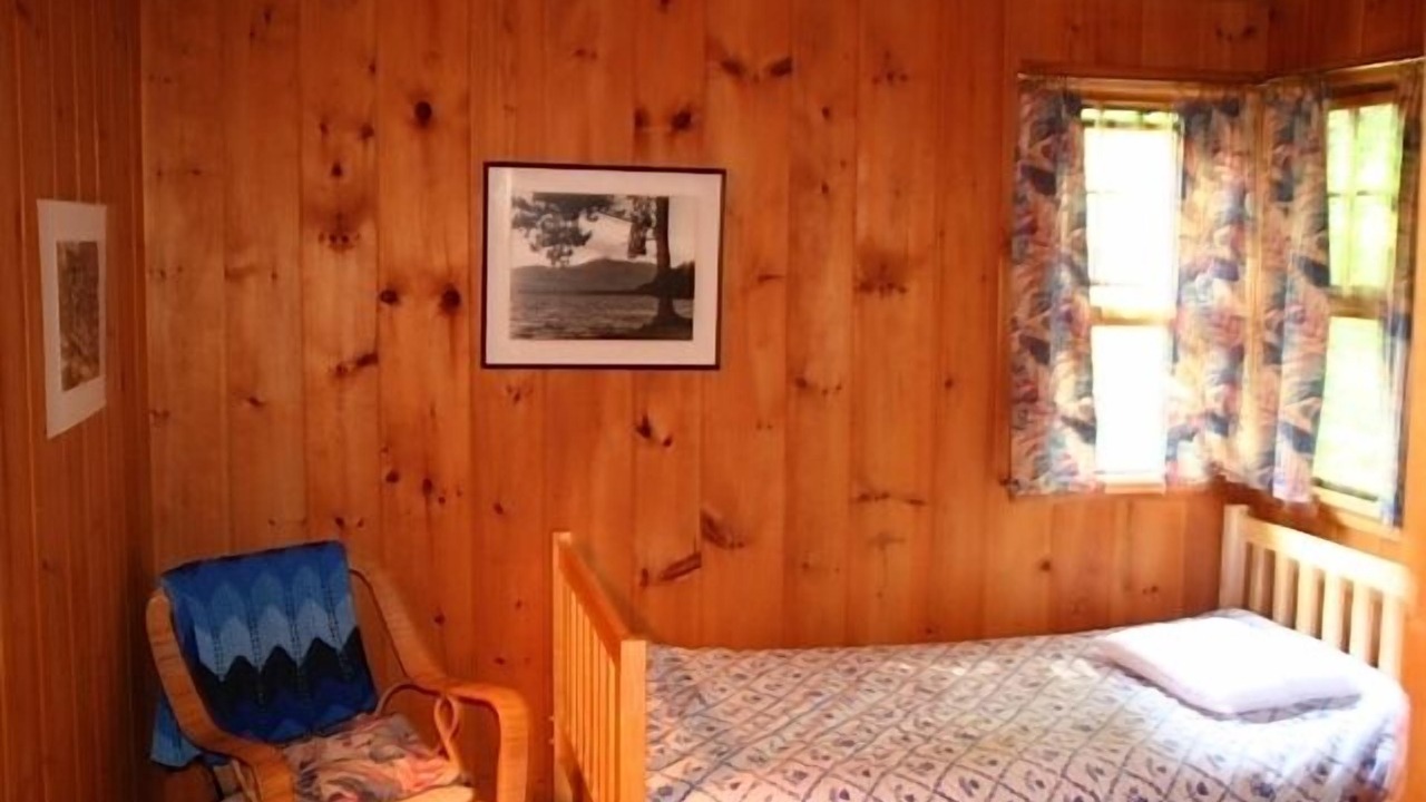 Photo of Bedroom in Alton