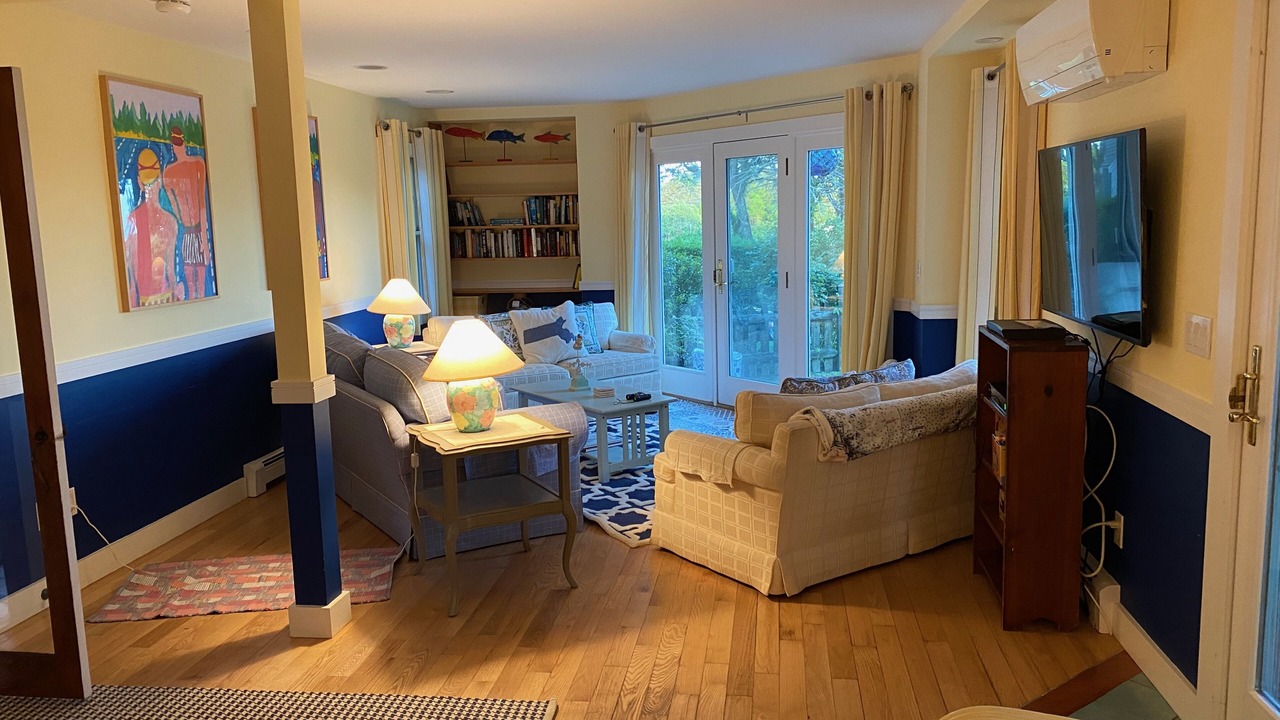 Photo of Livingroom in Hyannis
