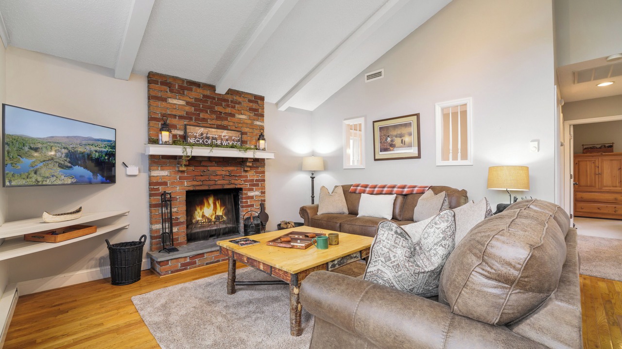 Photo of Livingroom in Lake Harmony Estates