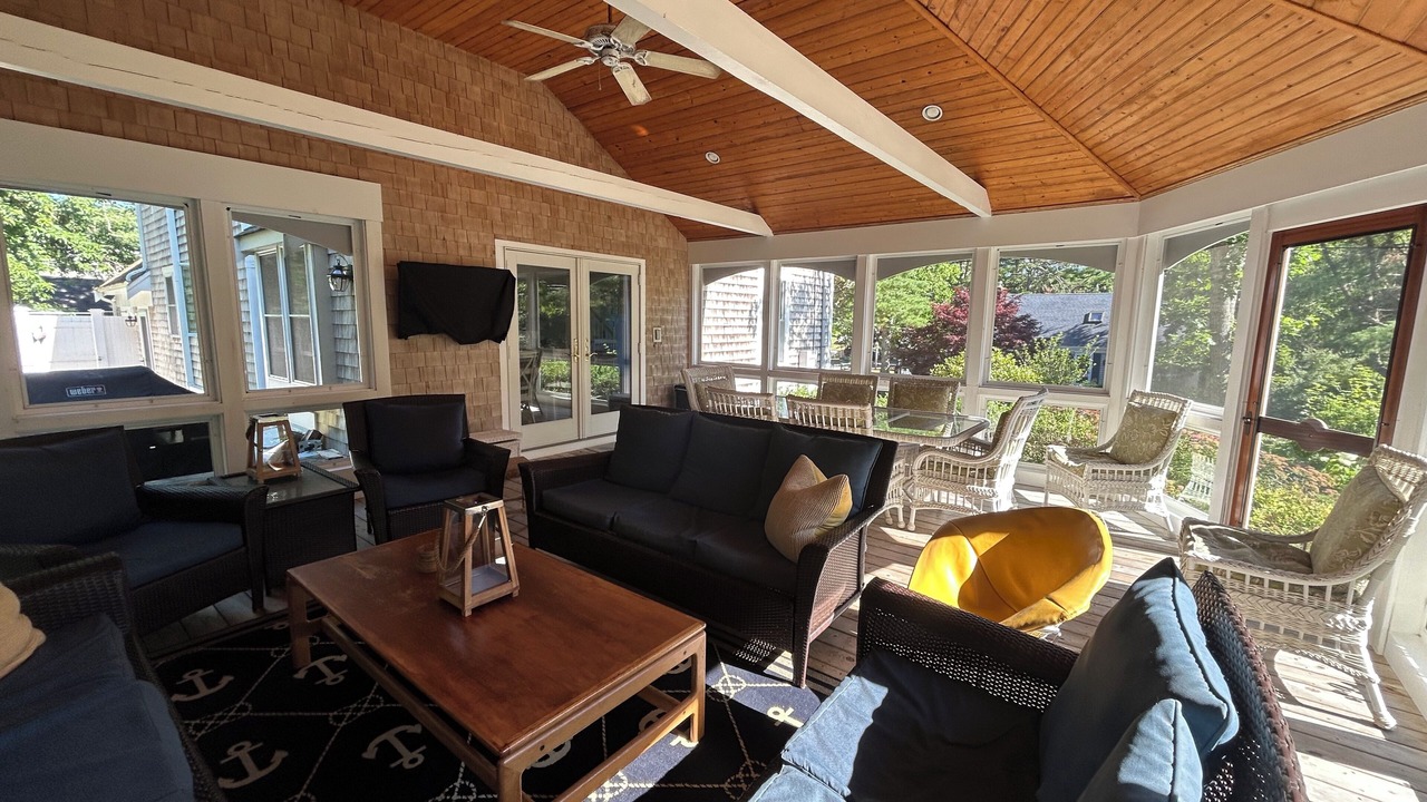 Photo of Livingroom in Cotuit