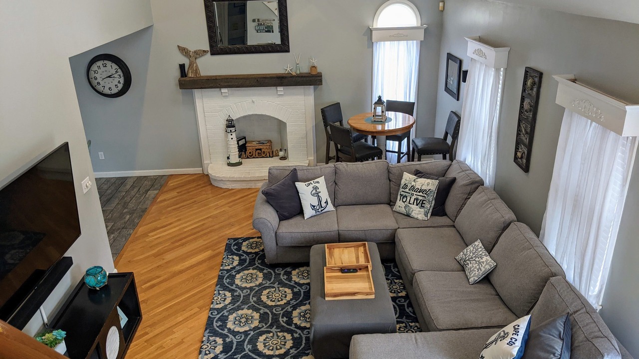Photo of Livingroom in Barnstable