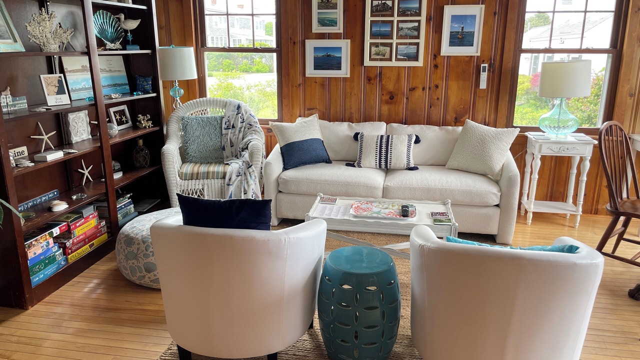Photo of Livingroom in York Harbor