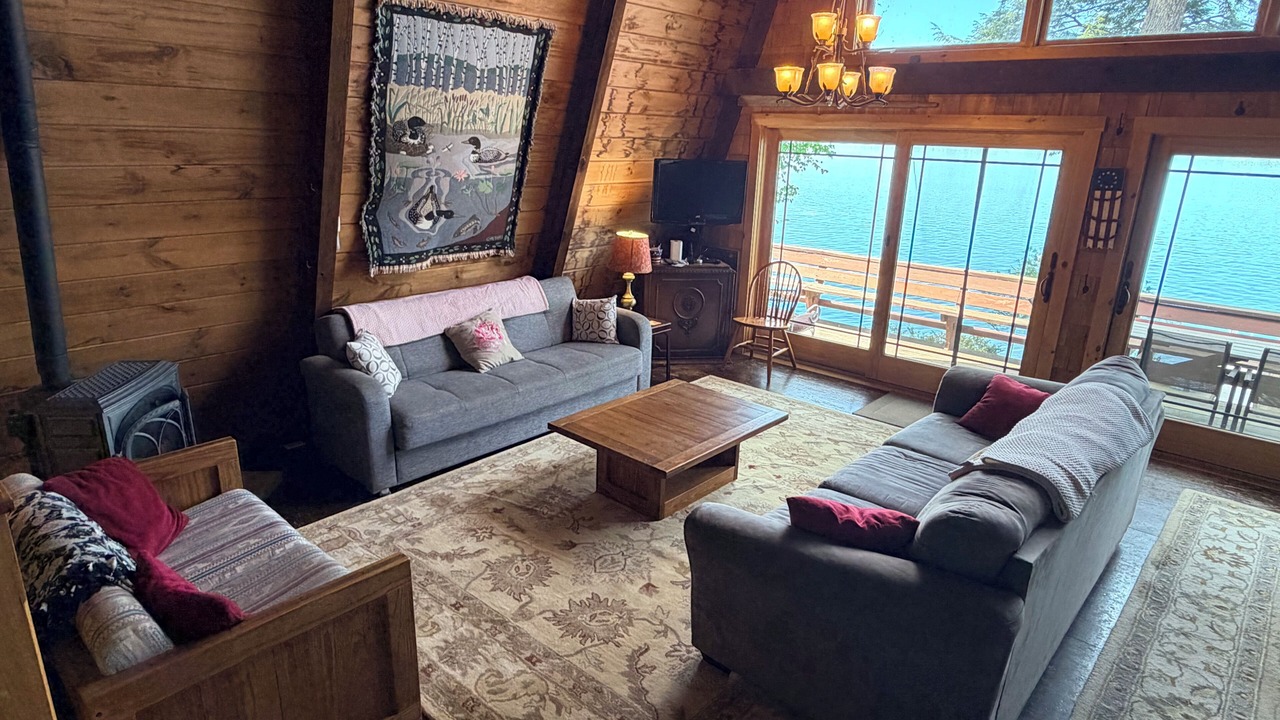 Photo of Livingroom in Wolfeboro