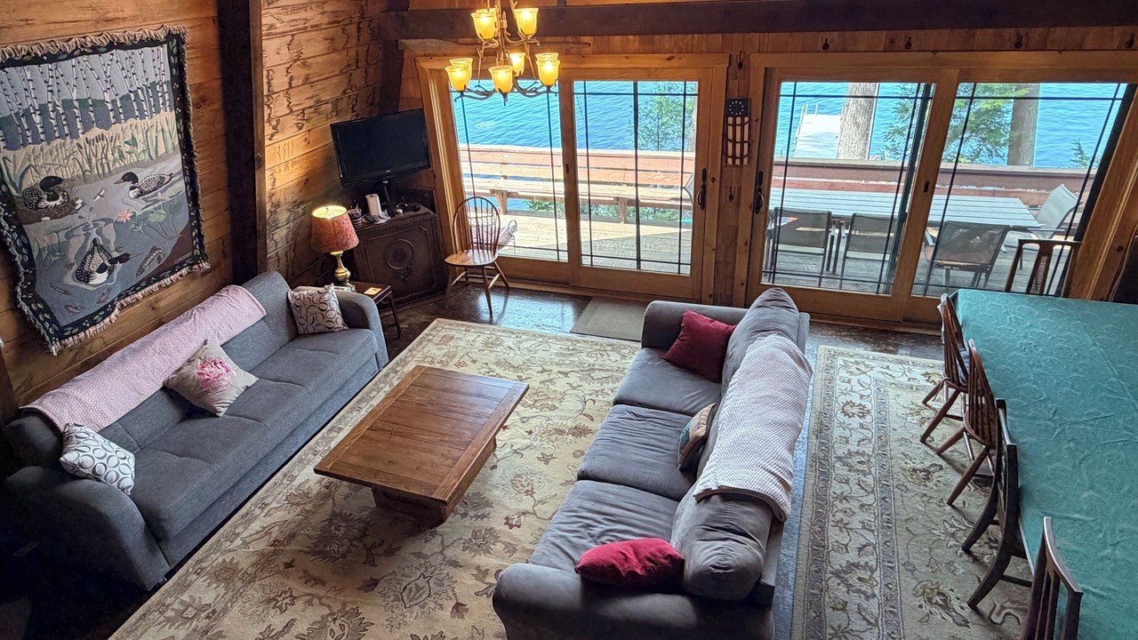 Photo of Livingroom in Wolfeboro