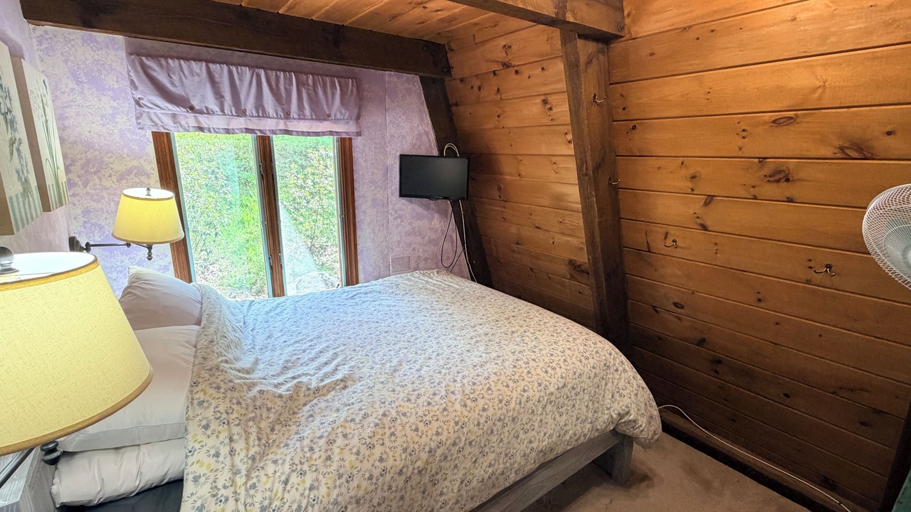 Photo of Bedroom in Wolfeboro