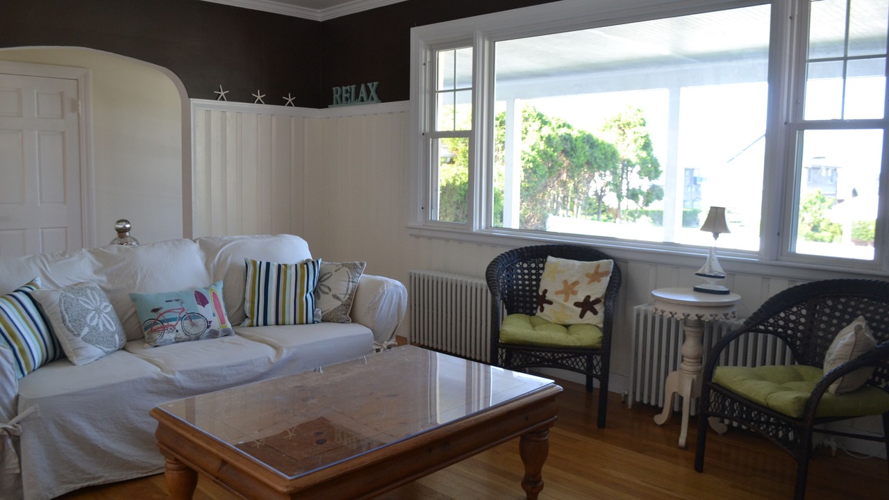 Photo of Livingroom in Easton's Point