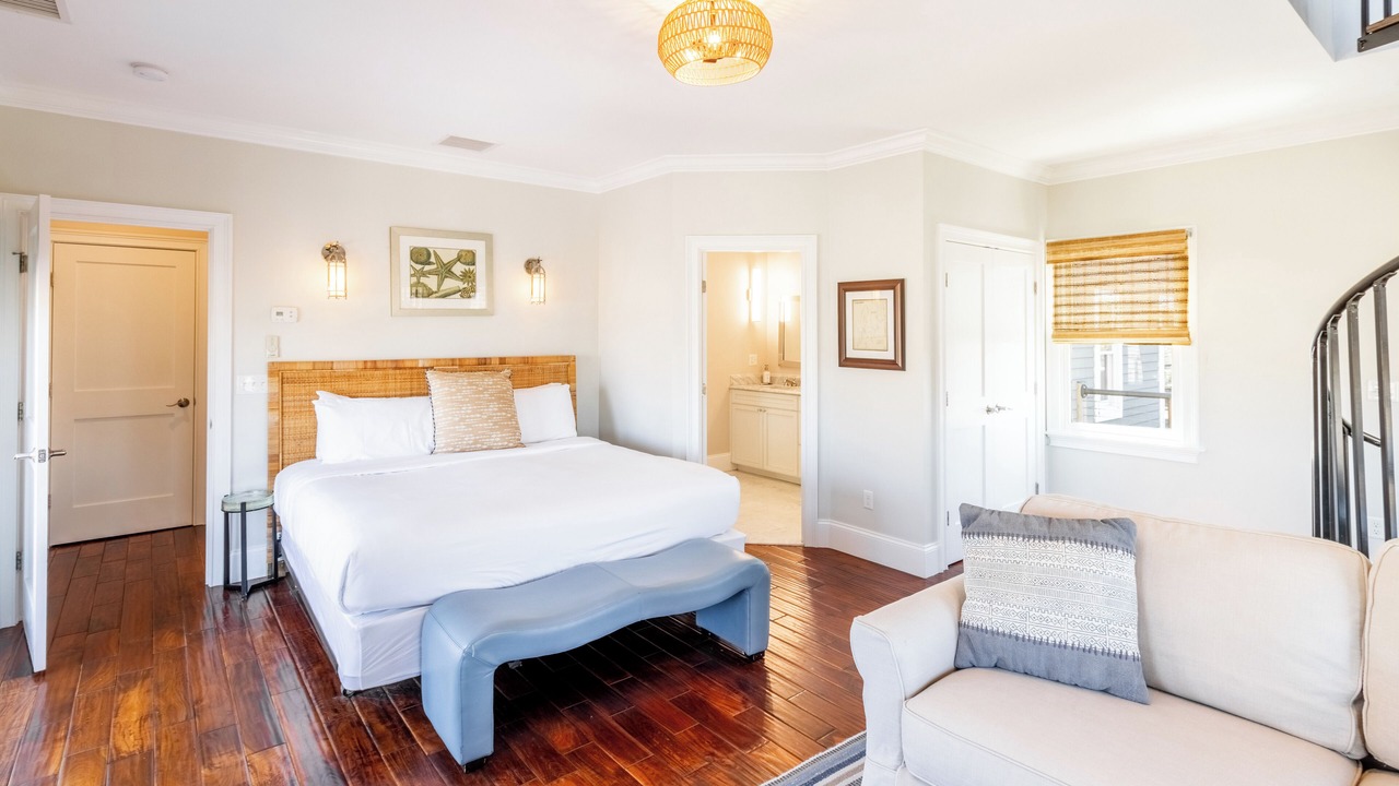 Photo of Bedroom in Yachting Village