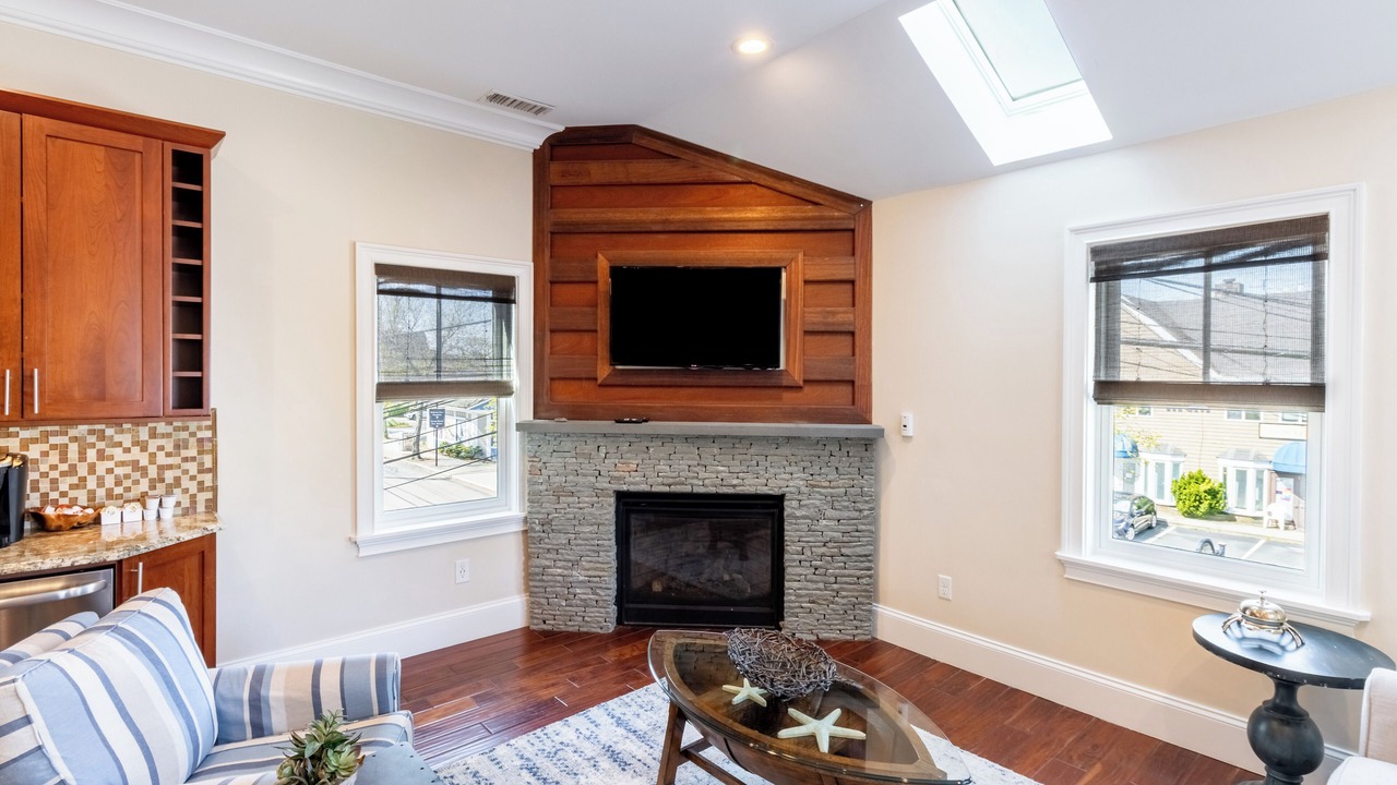 Photo of Livingroom in Yachting Village