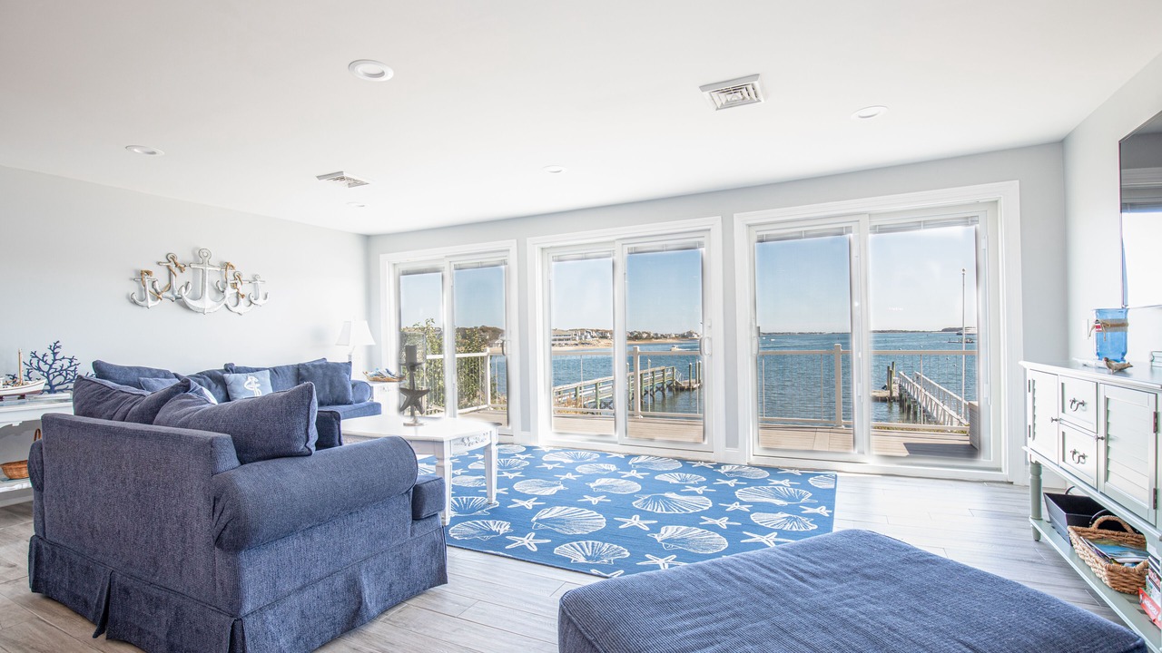 Photo of Livingroom in Hyannis