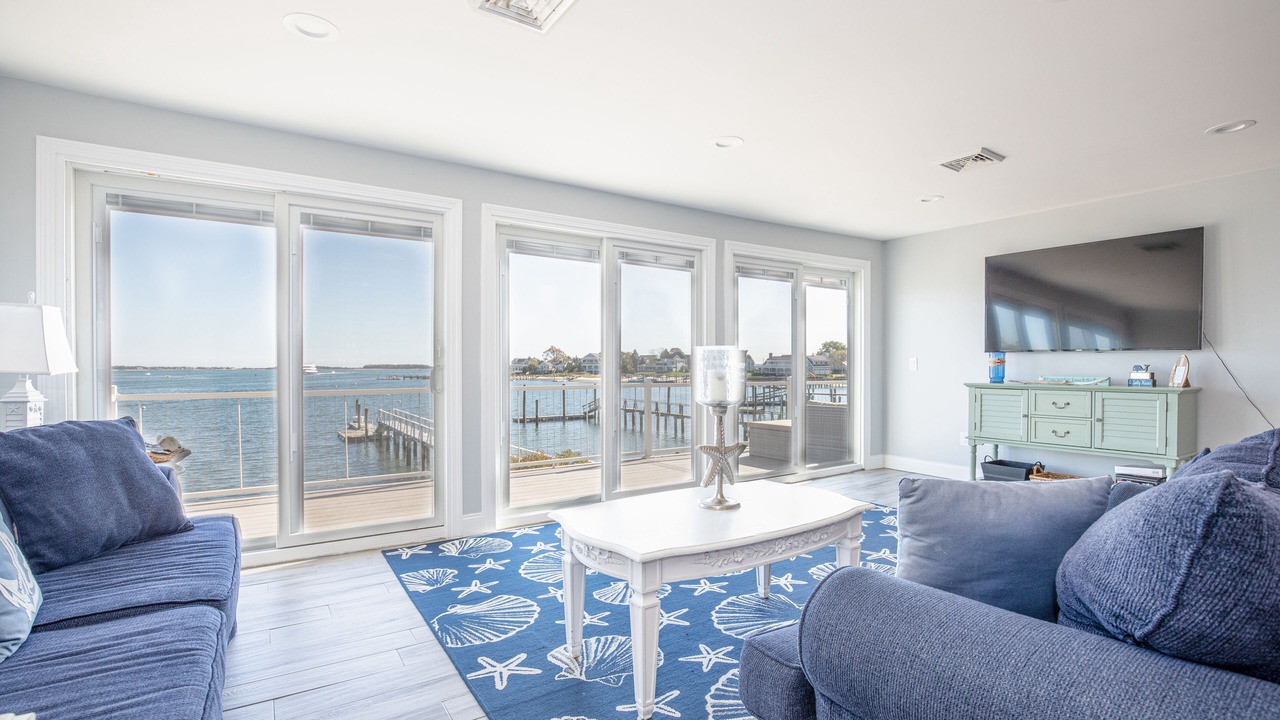 Photo of Livingroom in Hyannis