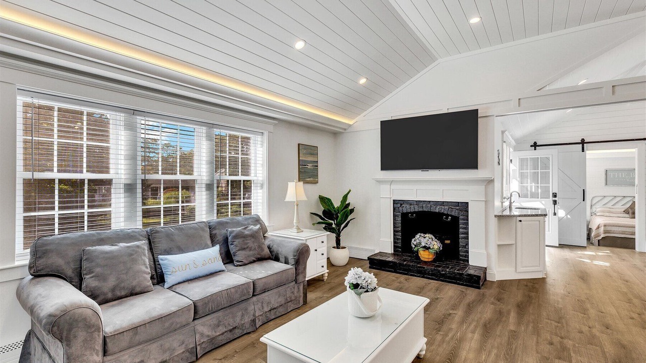 Photo of Livingroom in East Harwich