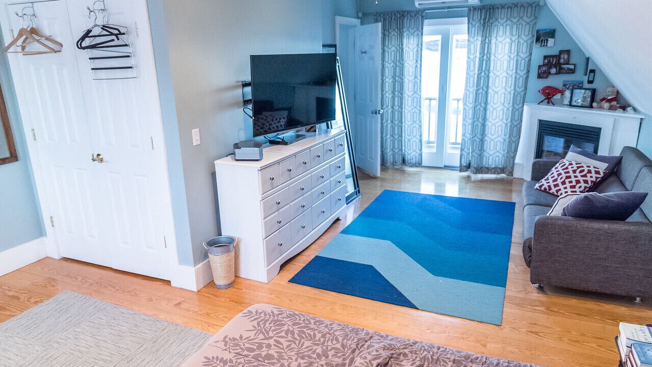 Photo of Livingroom in Commercial Street