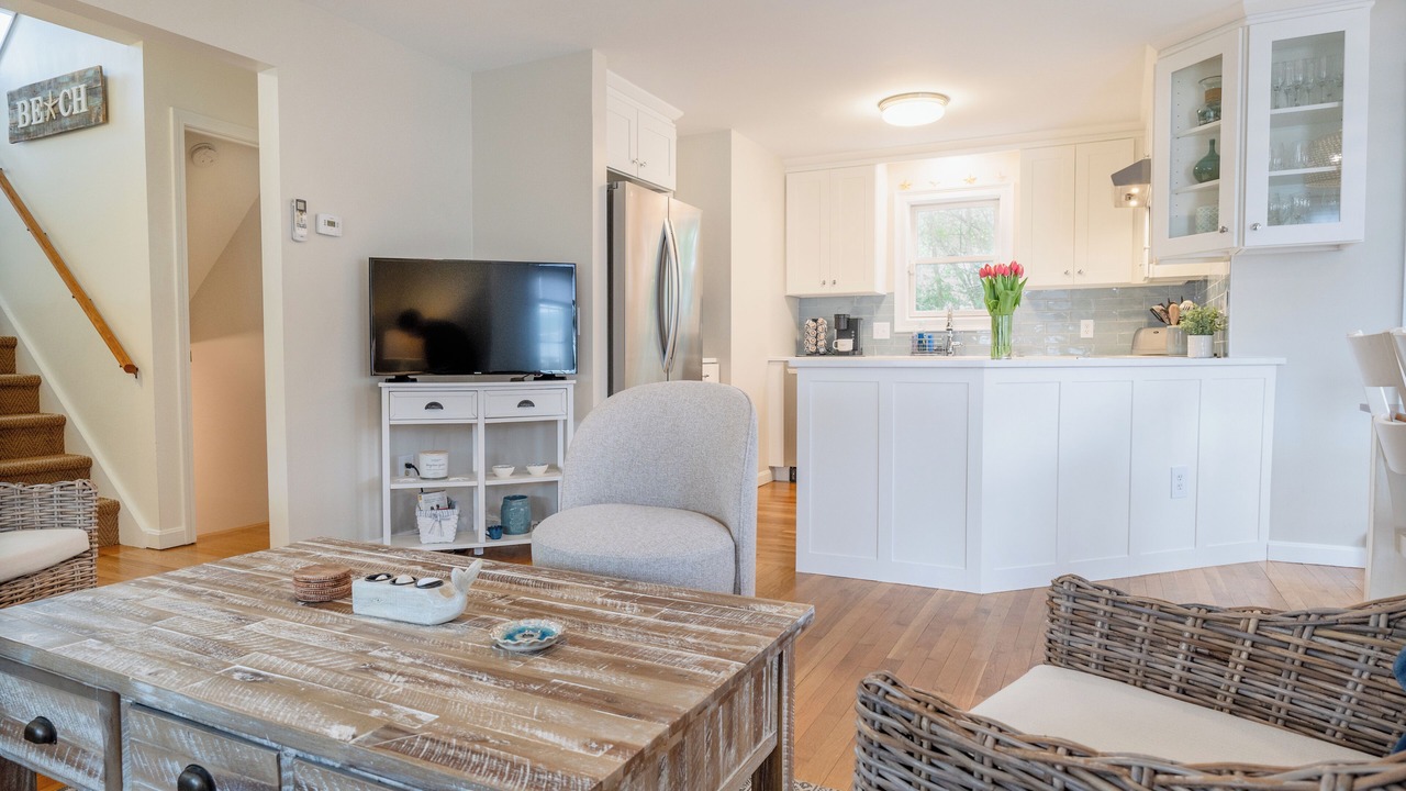 Photo of Livingroom in Easton's Point