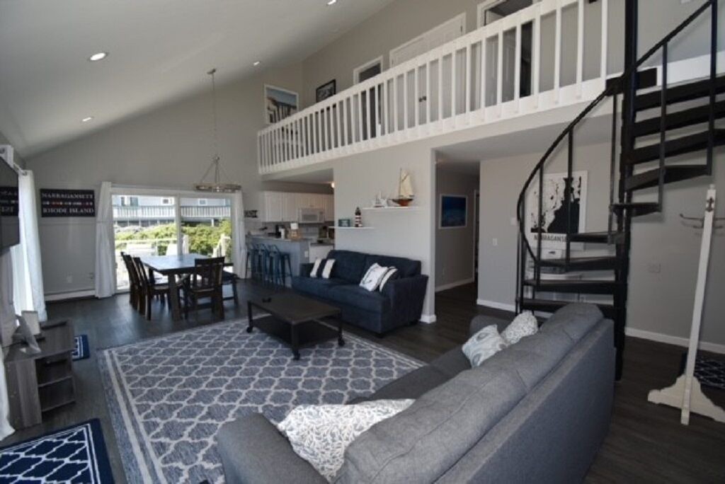 Photo of Livingroom in Eastward Look