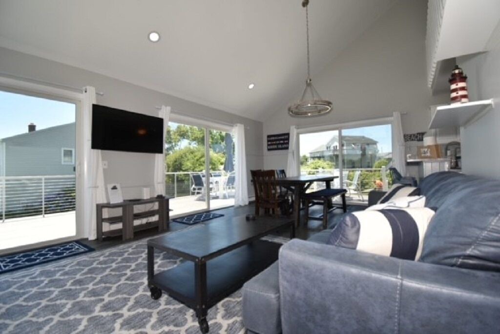 Photo of Livingroom in Eastward Look
