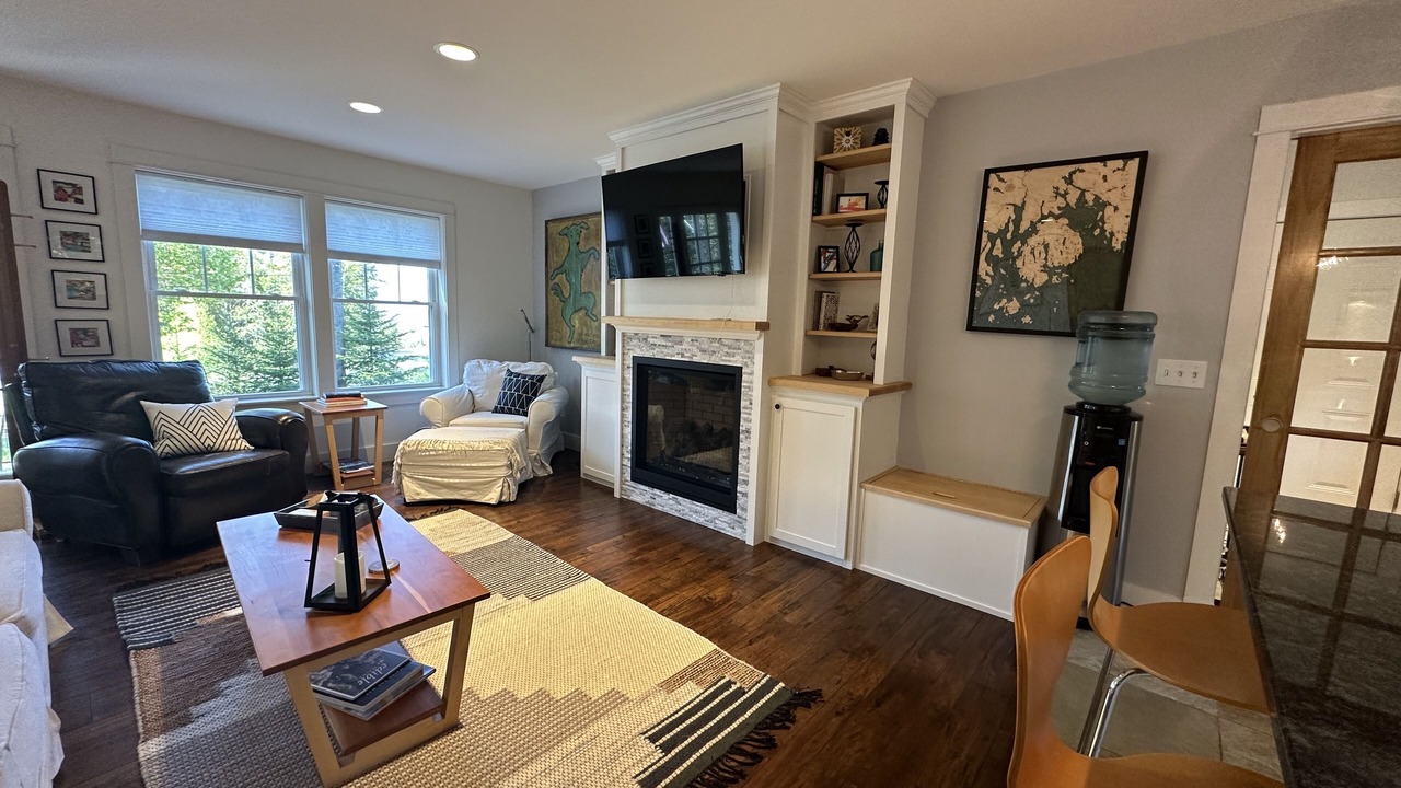 Photo of Livingroom in Salsbury Cove