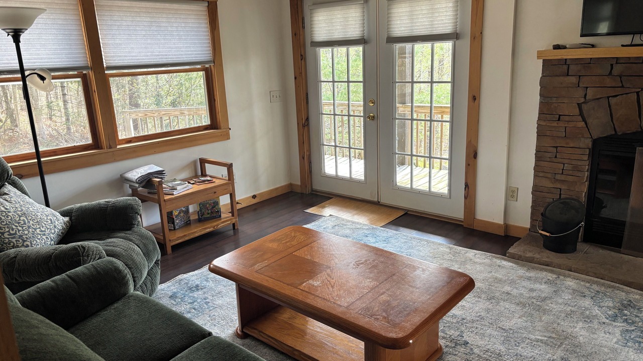 Photo of Livingroom in Farmington Falls