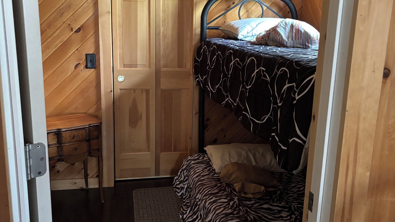 Photo of Bedroom in Farmington Falls
