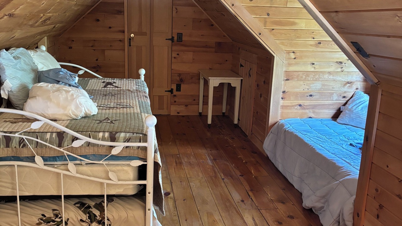 Photo of Bedroom in Farmington Falls