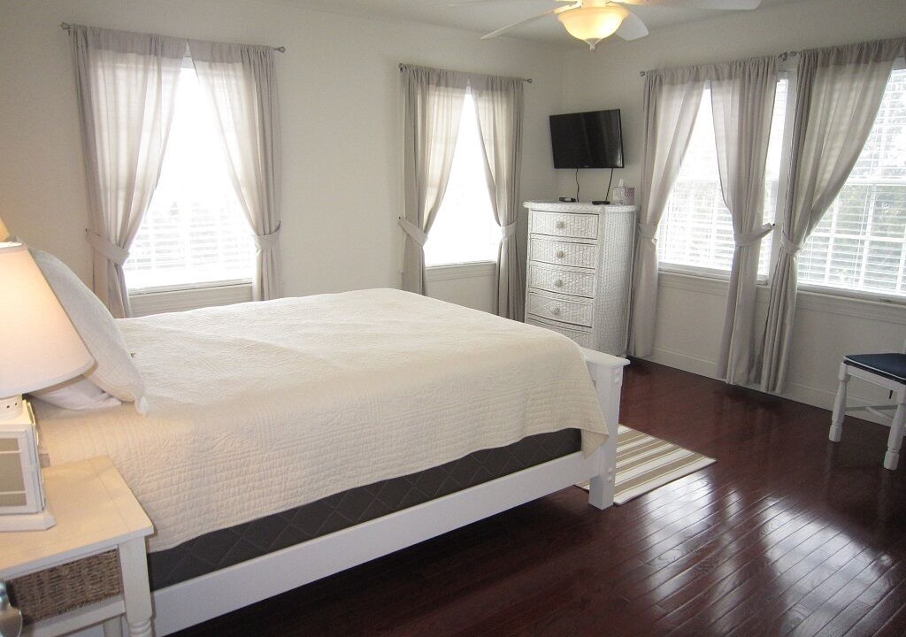 Photo of Bedroom in West Yarmouth