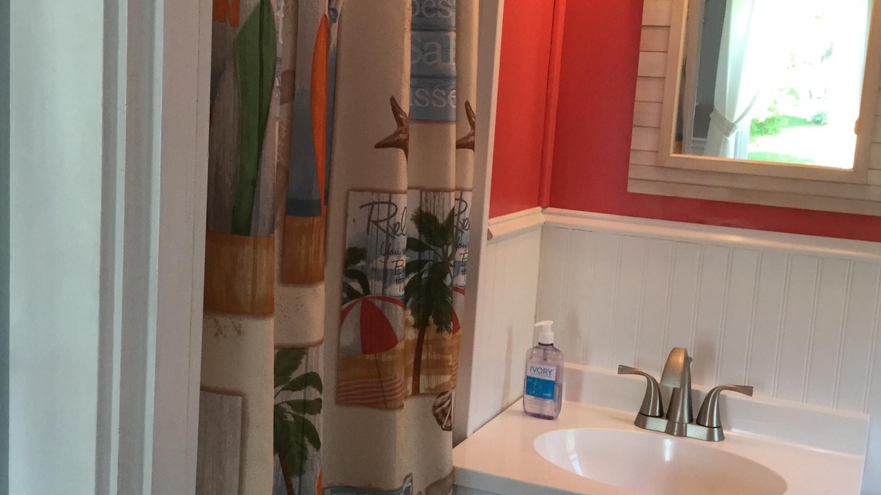Photo of Bathroom in York Beach