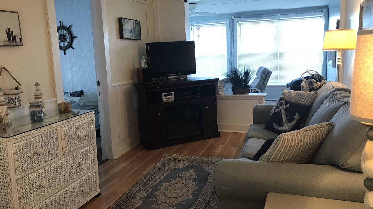 Photo of Livingroom in Ship Bottom
