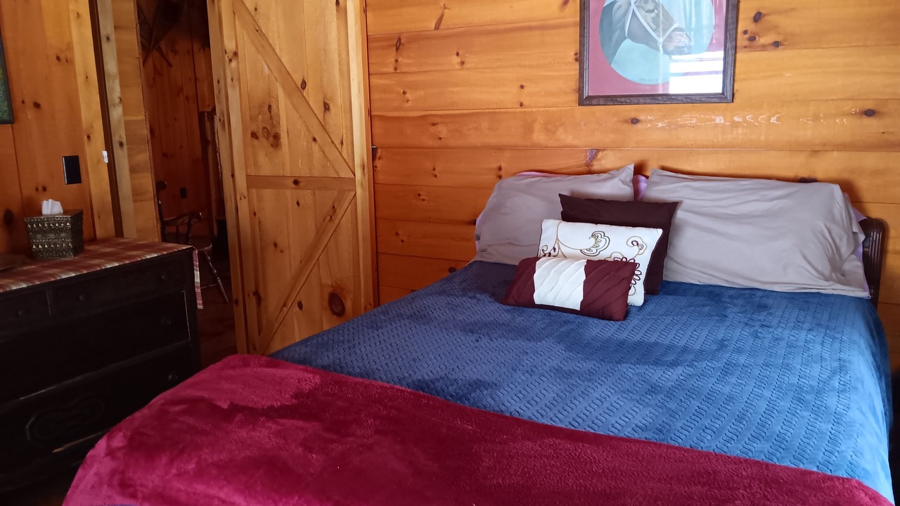 Photo of Bedroom in North Creek