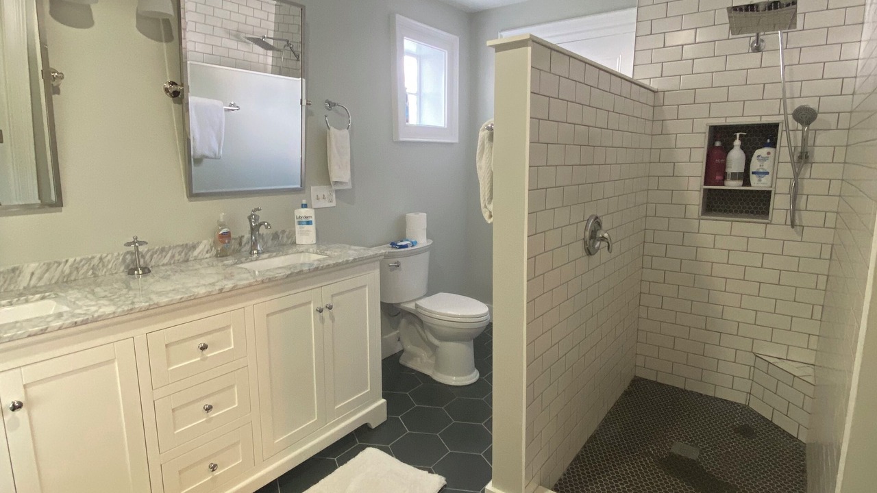 Photo of Bathroom in Centerville