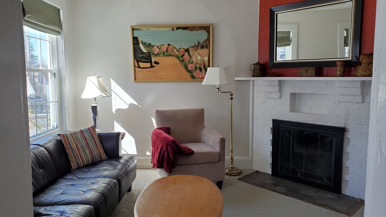 Photo of Livingroom in Lenox