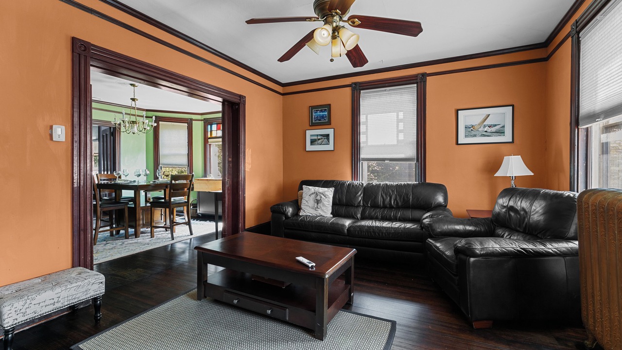 Photo of Livingroom in The Point