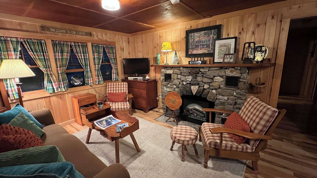 Photo of Livingroom in West Newfield
